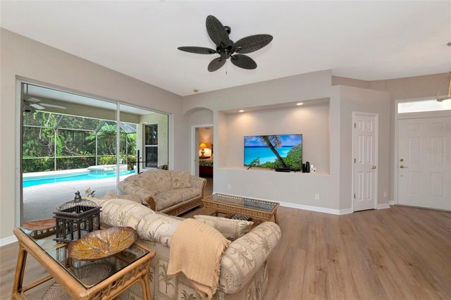 706 MISTY POND COURT, Bradenton, FL 34212