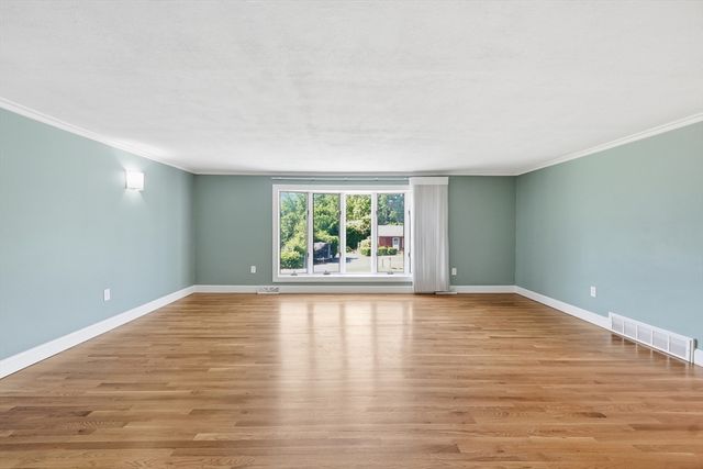 9 Pine Dr, Wilbraham, MA 01095
