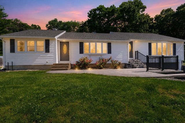 9 Pine Dr, Wilbraham, MA 01095