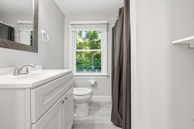 9 Pine Dr, Wilbraham, MA 01095
