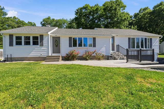 9 Pine Dr, Wilbraham, MA 01095