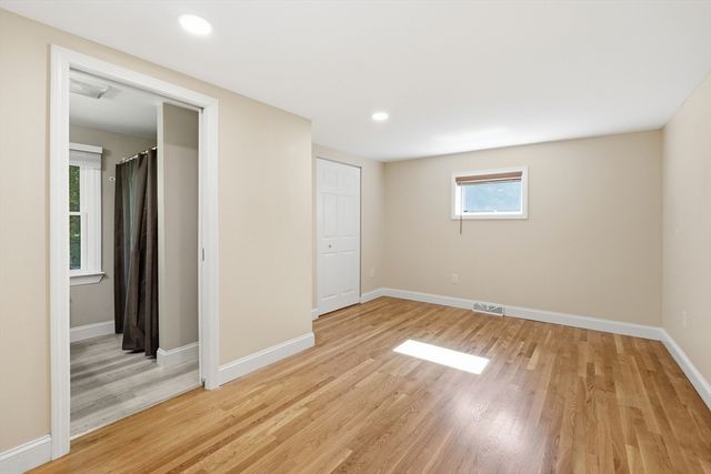 9 Pine Dr, Wilbraham, MA 01095