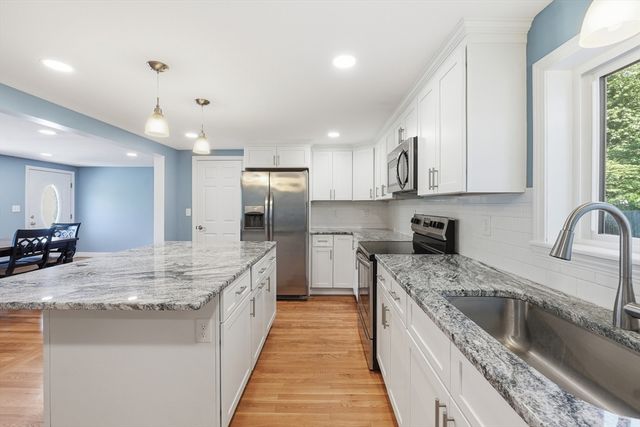 9 Pine Dr, Wilbraham, MA 01095