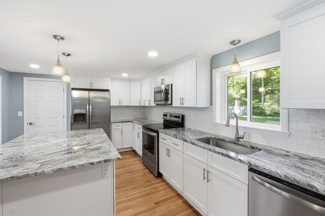 9 Pine Dr, Wilbraham, MA 01095