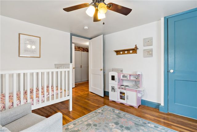 48 Rowe Avenue, Warwick, RI 02889