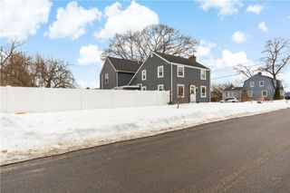 48 Rowe Avenue, Warwick, RI 02889