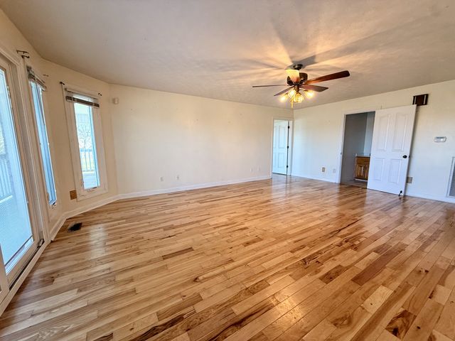 1585 Jones Creek Rd, Dickson, TN 37055