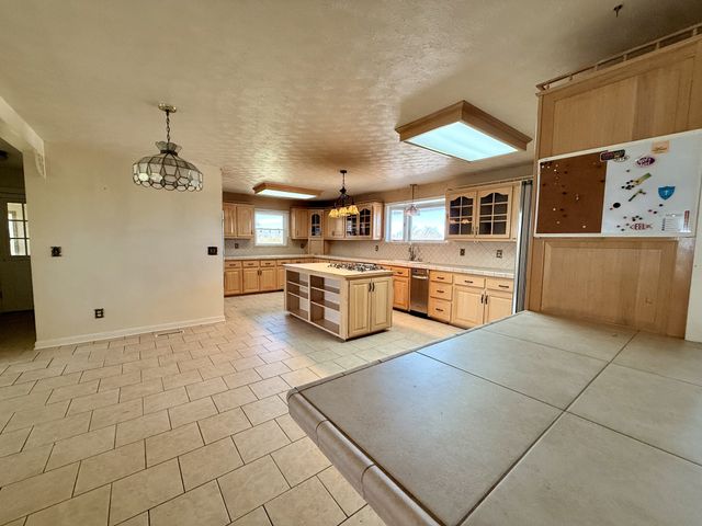 1585 Jones Creek Rd, Dickson, TN 37055