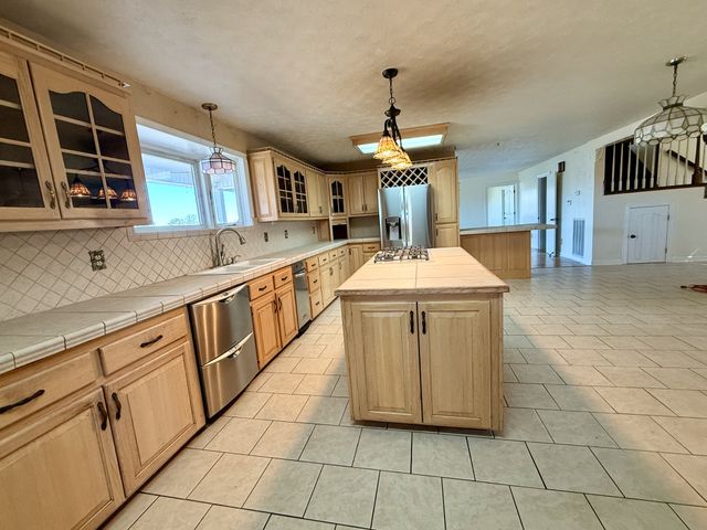 1585 Jones Creek Rd, Dickson, TN 37055