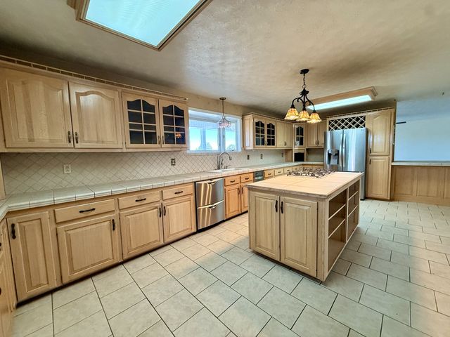 1585 Jones Creek Rd, Dickson, TN 37055