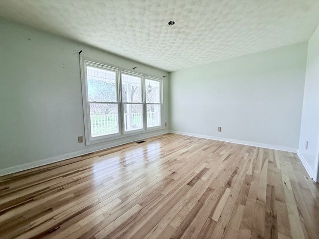 1585 Jones Creek Rd, Dickson, TN 37055