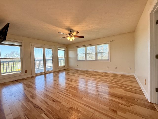 1585 Jones Creek Rd, Dickson, TN 37055