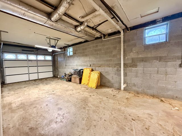 1585 Jones Creek Rd, Dickson, TN 37055