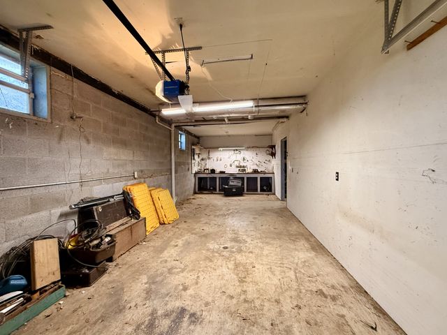 1585 Jones Creek Rd, Dickson, TN 37055