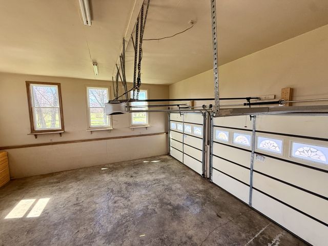 1585 Jones Creek Rd, Dickson, TN 37055