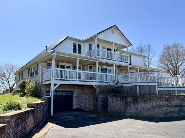 1585 Jones Creek Rd, Dickson, TN 37055