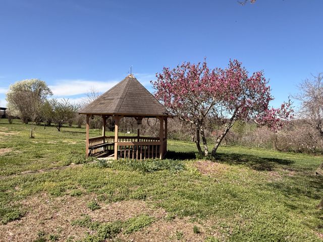 1585 Jones Creek Rd, Dickson, TN 37055