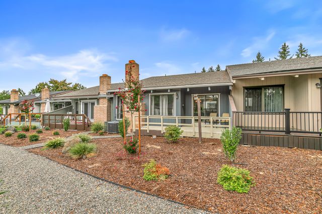 1418 Appleton Circle, Medford, OR 97504