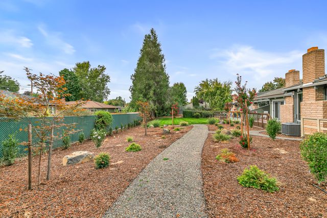 1418 Appleton Circle, Medford, OR 97504