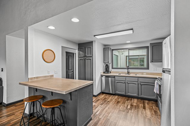 1418 Appleton Circle, Medford, OR 97504