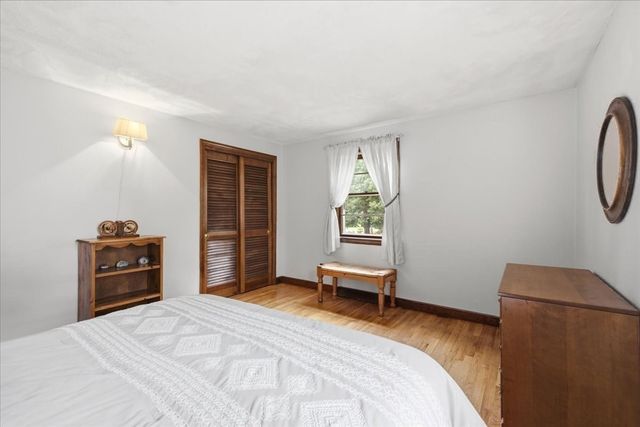 3 Granite St, Walpole, MA 02081