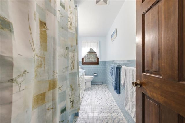 3 Granite St, Walpole, MA 02081
