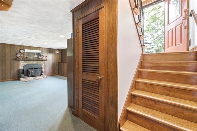 3 Granite St, Walpole, MA 02081
