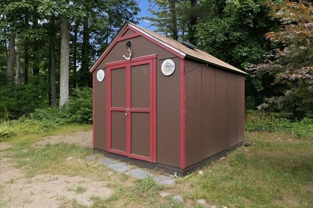 3 Granite St, Walpole, MA 02081