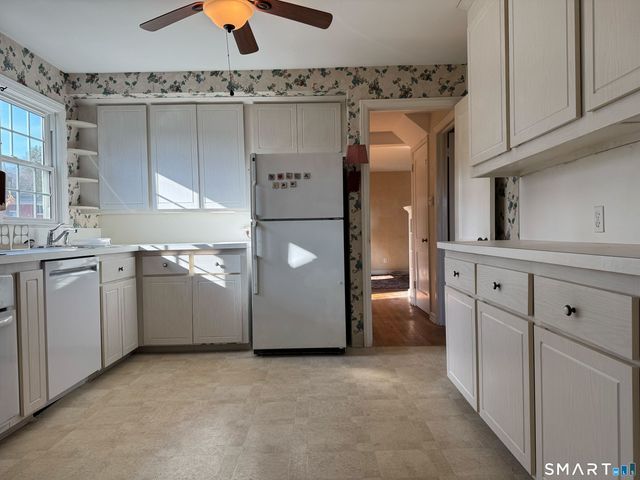 15 Townline Road, Hamden, CT 06517