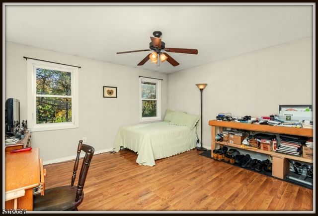 3 Sleepy Hollow Rd, Hampton Twp., NJ 07860