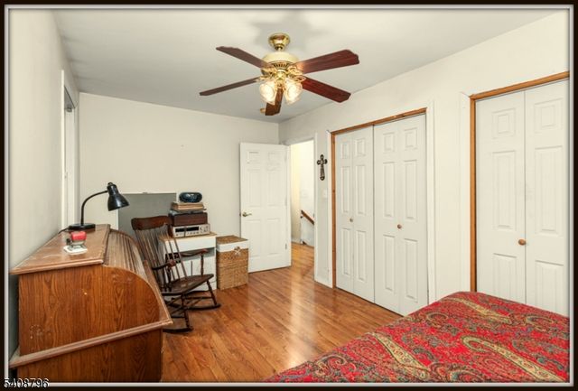 3 Sleepy Hollow Rd, Hampton Twp., NJ 07860