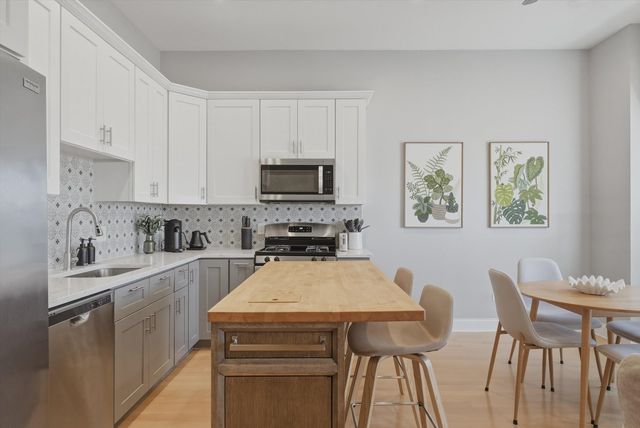 1239 N Rockwell Street, Chicago, IL 60622