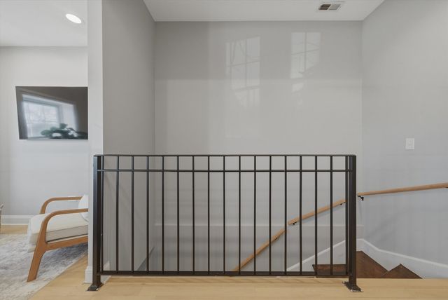 1239 N Rockwell Street, Chicago, IL 60622