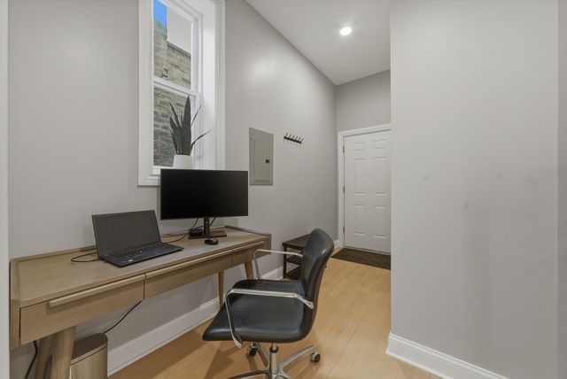 1239 N Rockwell Street, Chicago, IL 60622