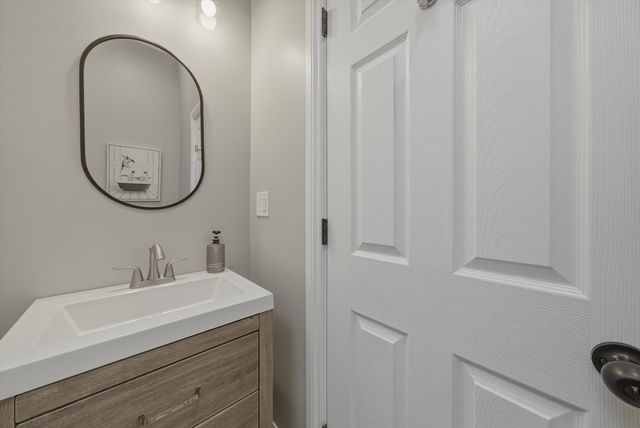 1239 N Rockwell Street, Chicago, IL 60622