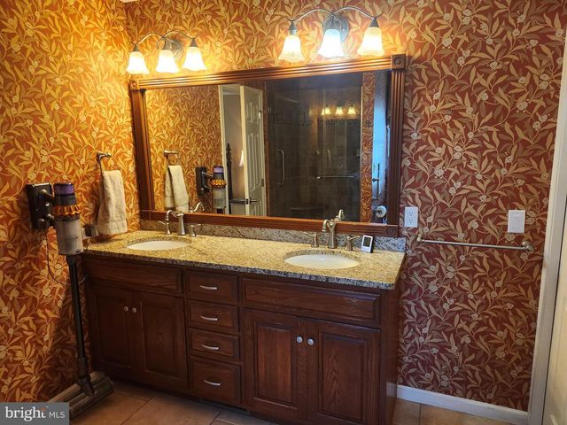 1317 CANTEBURY DR, Mount Joy, PA 17552