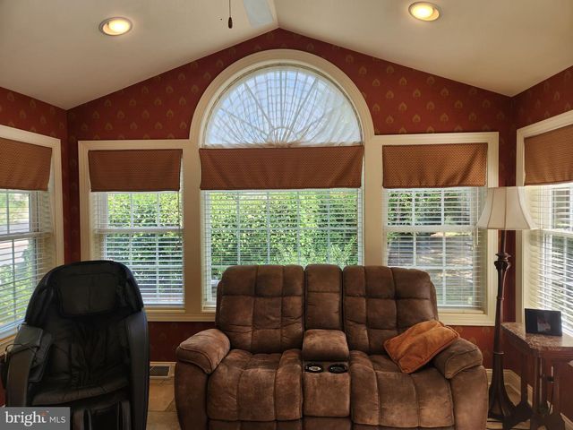 1317 CANTEBURY DR, Mount Joy, PA 17552