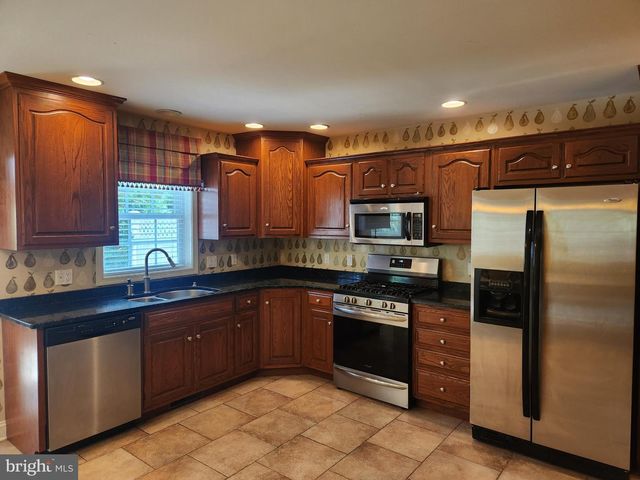 1317 CANTEBURY DR, Mount Joy, PA 17552