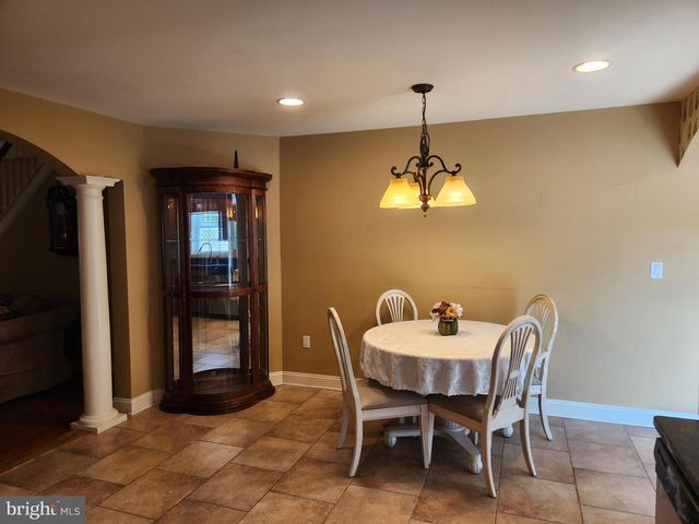 1317 CANTEBURY DR, Mount Joy, PA 17552