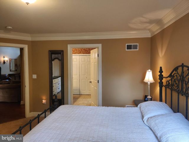 1317 CANTEBURY DR, Mount Joy, PA 17552