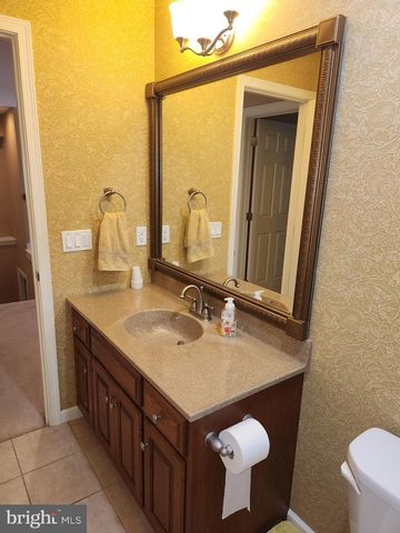 1317 CANTEBURY DR, Mount Joy, PA 17552