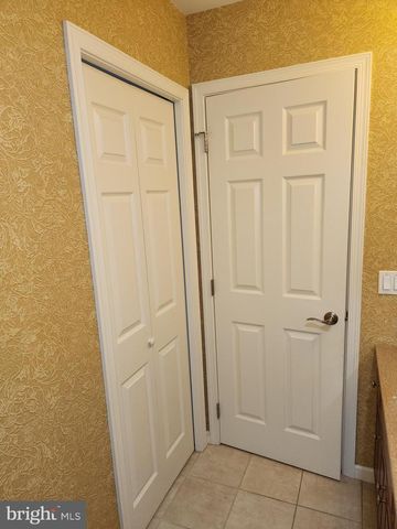1317 CANTEBURY DR, Mount Joy, PA 17552