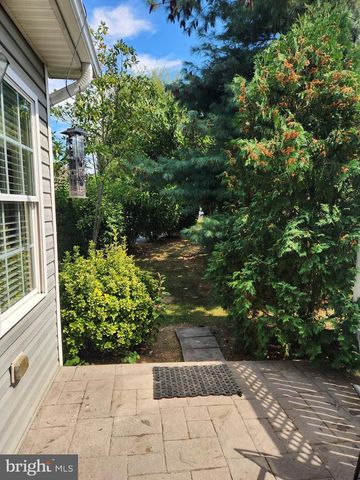 1317 CANTEBURY DR, Mount Joy, PA 17552