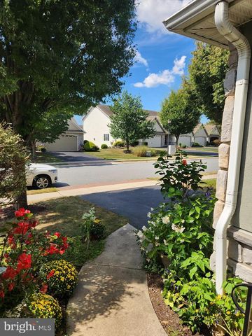 1317 CANTEBURY DR, Mount Joy, PA 17552