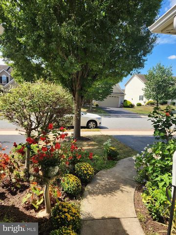 1317 CANTEBURY DR, Mount Joy, PA 17552