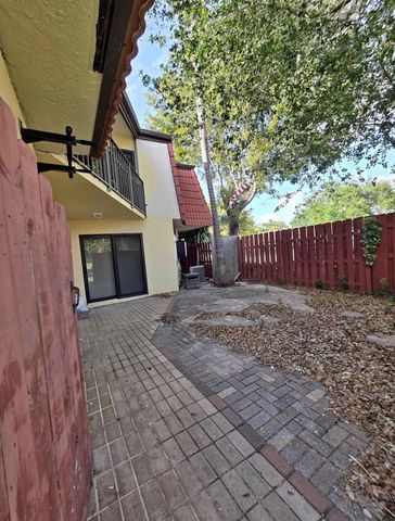 3928 Victoria Drive, West Palm Beach, FL 33406