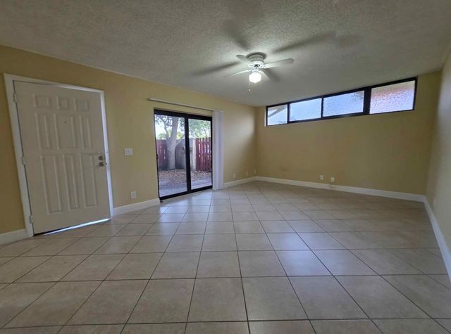 3928 Victoria Drive, West Palm Beach, FL 33406