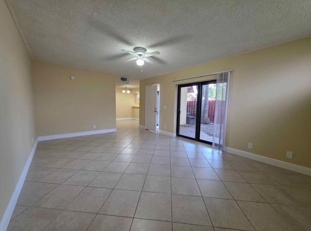 3928 Victoria Drive, West Palm Beach, FL 33406