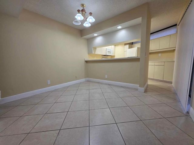 3928 Victoria Drive, West Palm Beach, FL 33406
