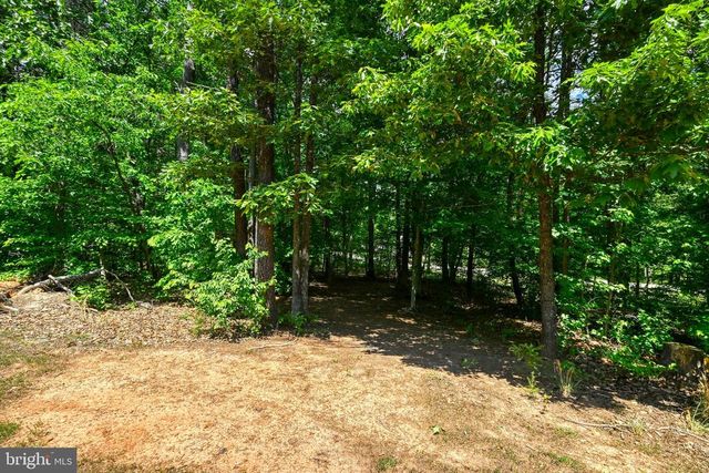 1176 SIGNBOARD RD, Bumpass, VA 23024